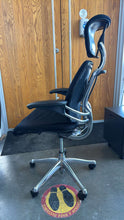 Load image into Gallery viewer, Used Humanscale Freedom Chair w/ Headrest