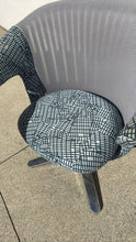 Load image into Gallery viewer, Used Steelcase i2i Lounge Chair