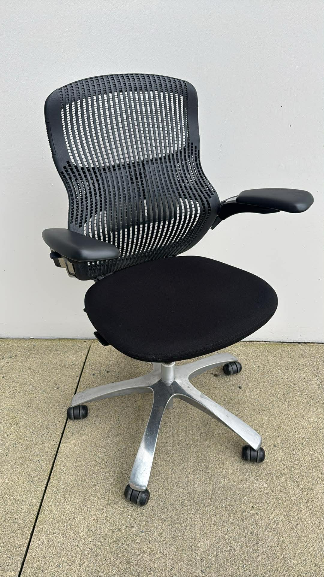 Knoll Generation Ergonomic Office Chairs – Fully Loaded