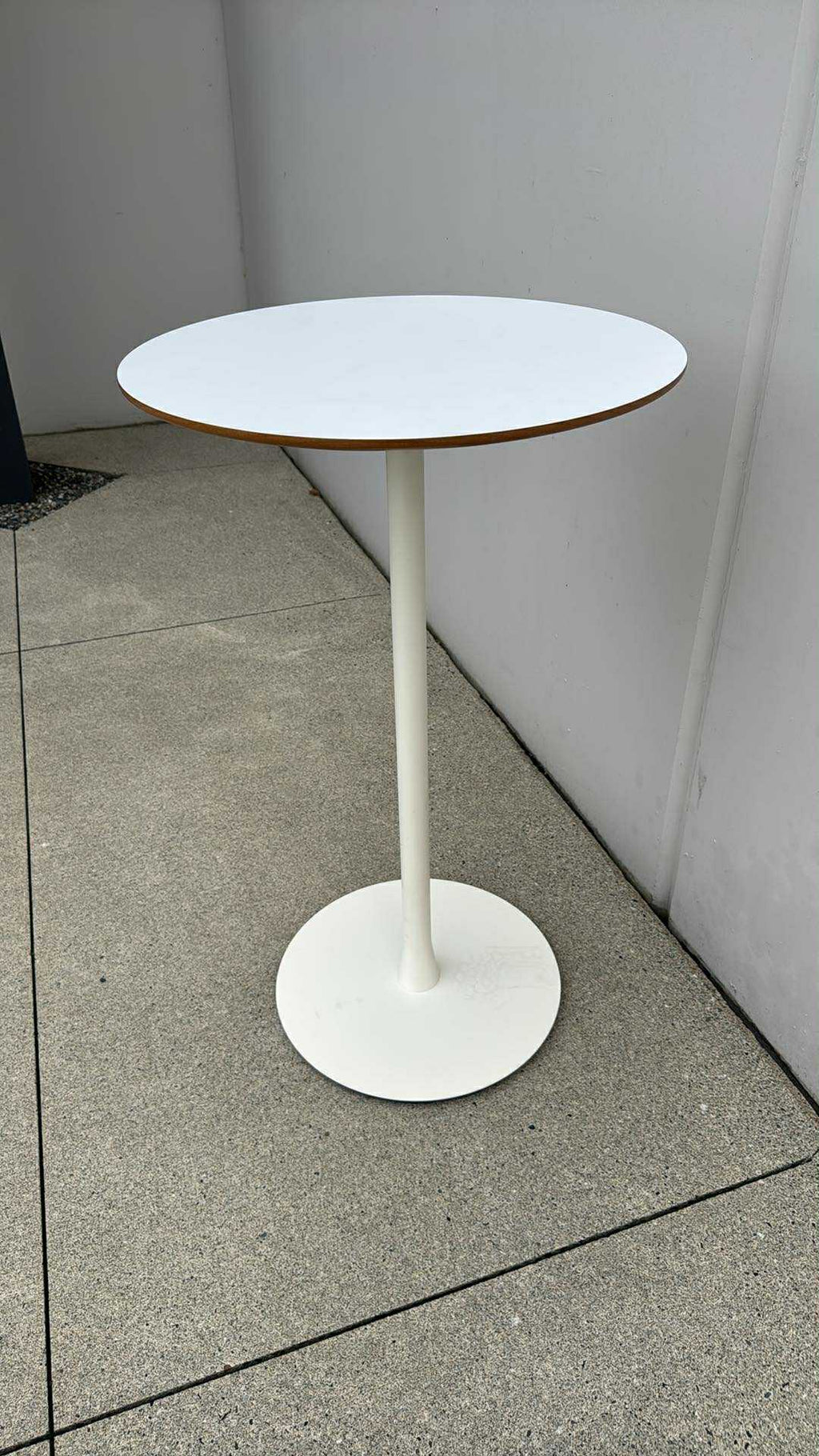 Standing/Bar Height Bistro Round Table (White Finish) - 24"
