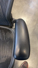 Load image into Gallery viewer, Used Herman Miller Classic Aeron Base Model. Size B
