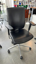 Load image into Gallery viewer, Used Boss Design &quot;Sona&quot; Executive Task Chair
