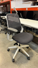 Load image into Gallery viewer, Like NEW. Fully Loaded Steelcase Series 1 Chair

