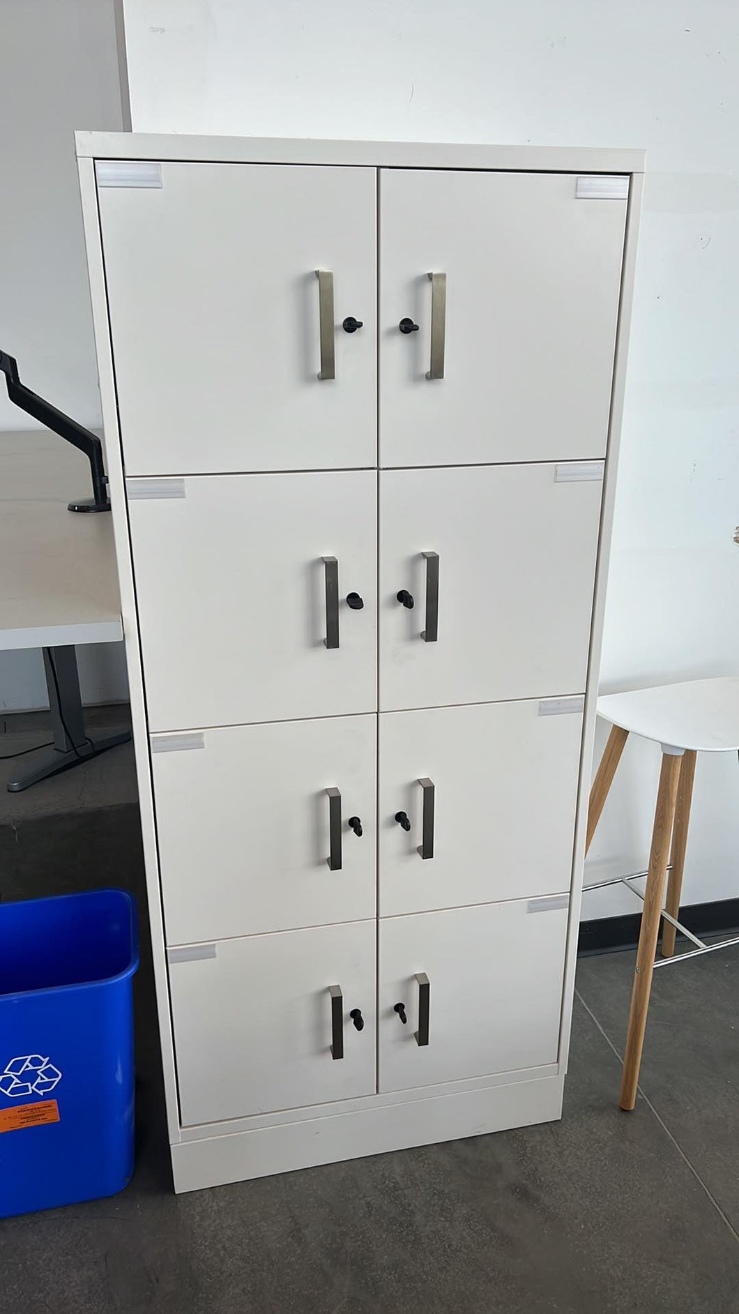 Used White Connection Zone 8 Person Lockers