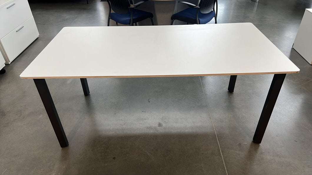 Used Muuto 