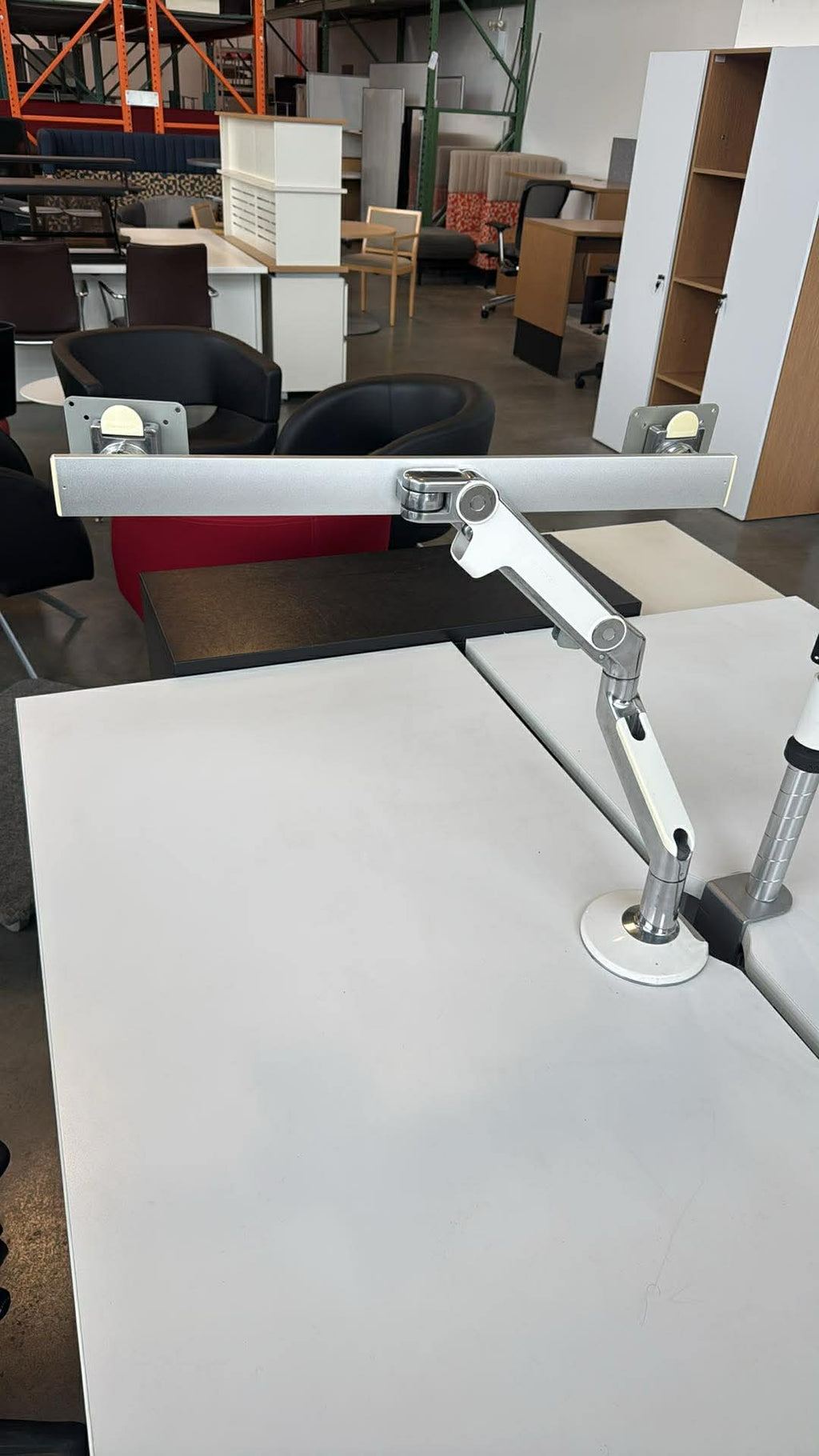Humanscale Dual Monitor Arm (White/Silver)
