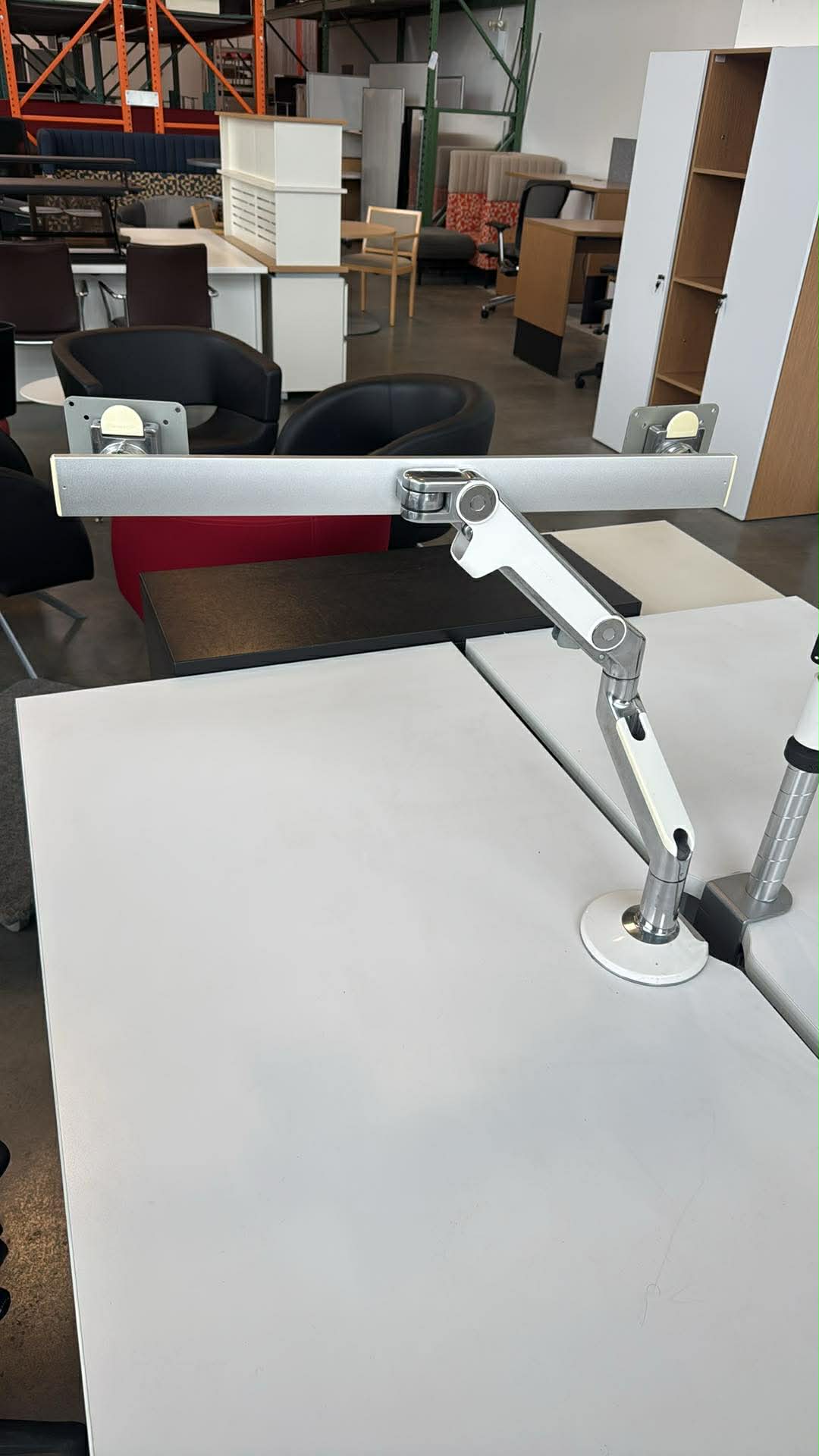 Humanscale Dual Monitor Arm (White/Silver)