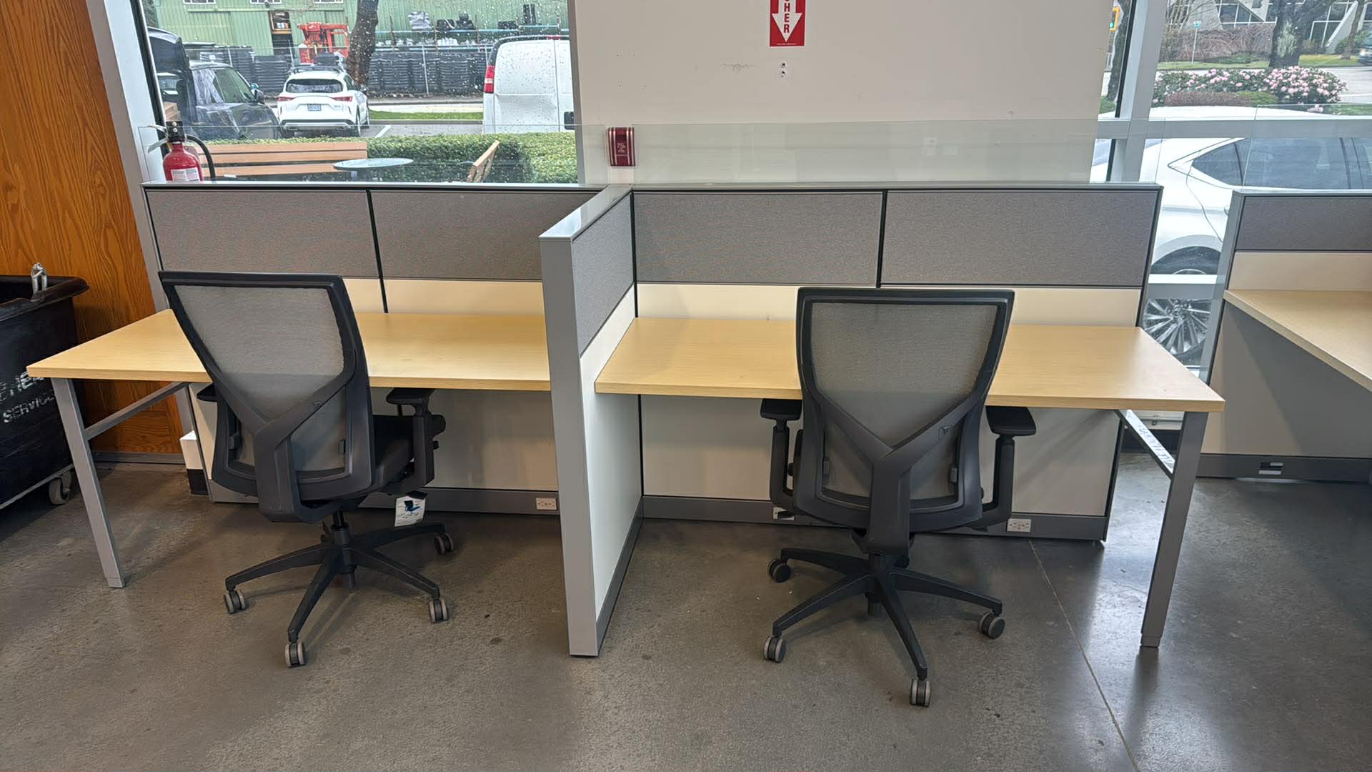 Herman Miller Canvas Workstation Pod - 2 Person (Powered)