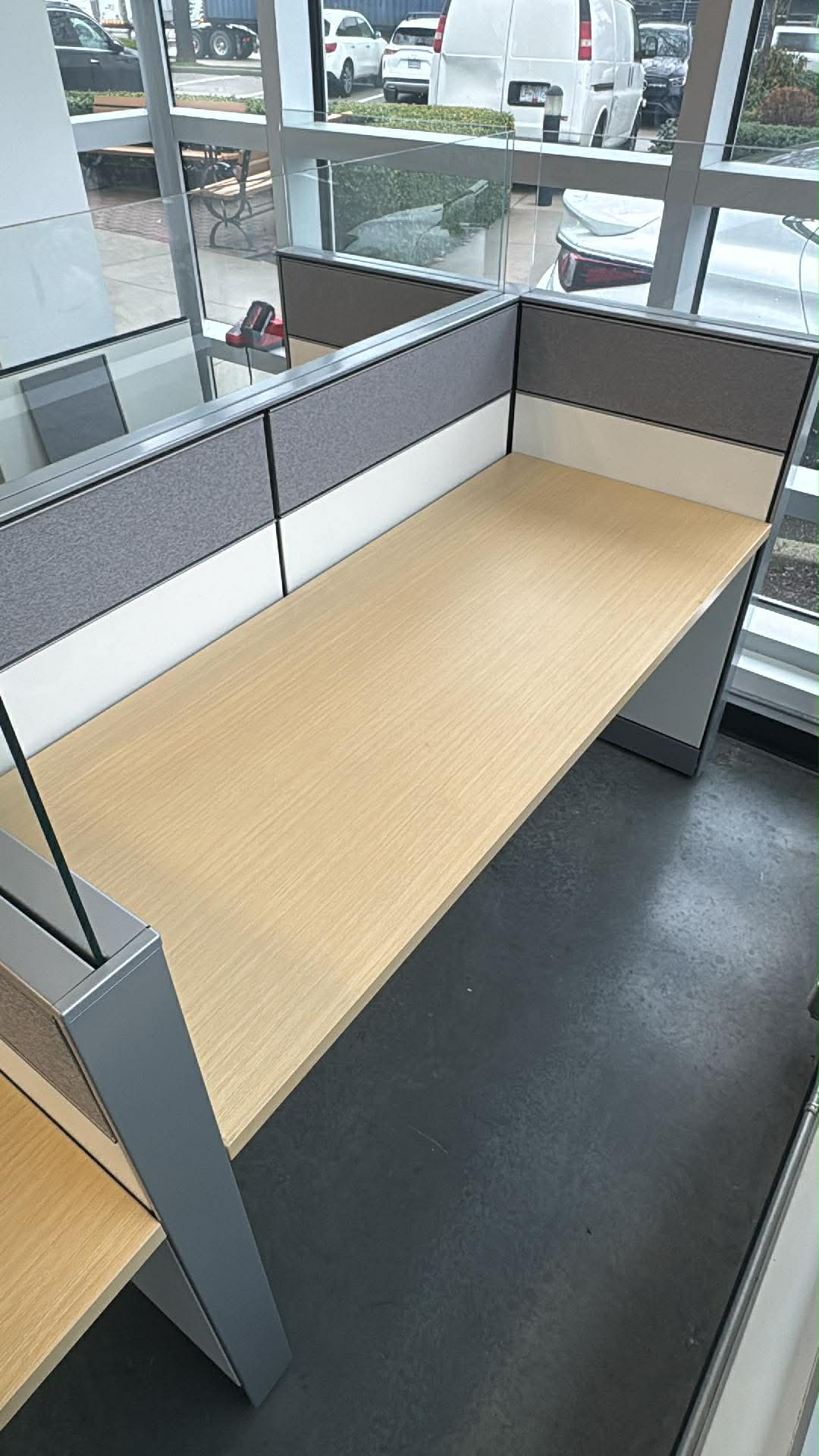 Herman Miller Canvas Workstation Pod - 4 Person (Powered)