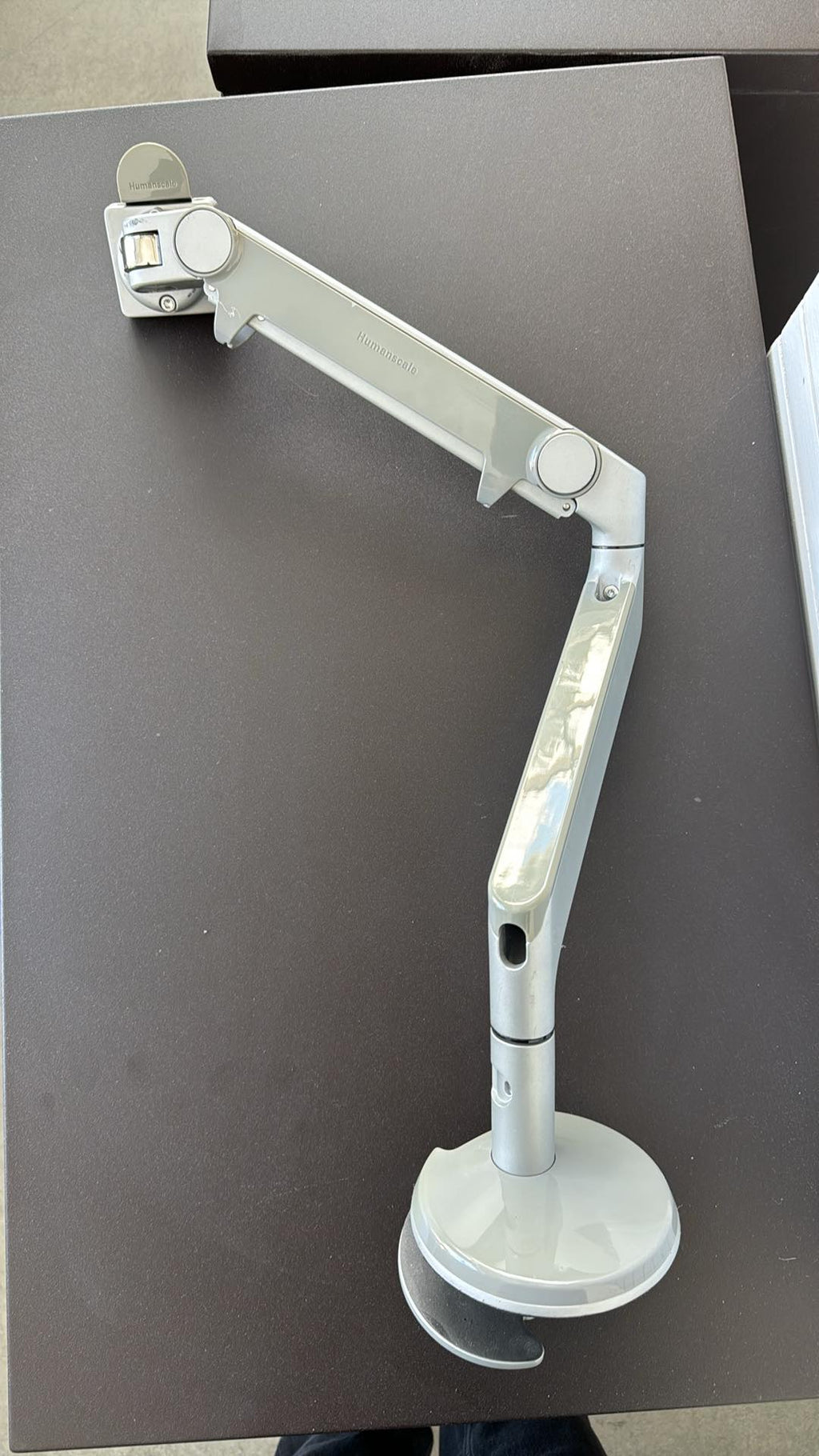 Humanscale M2 Monitor Arm – Top-Mount