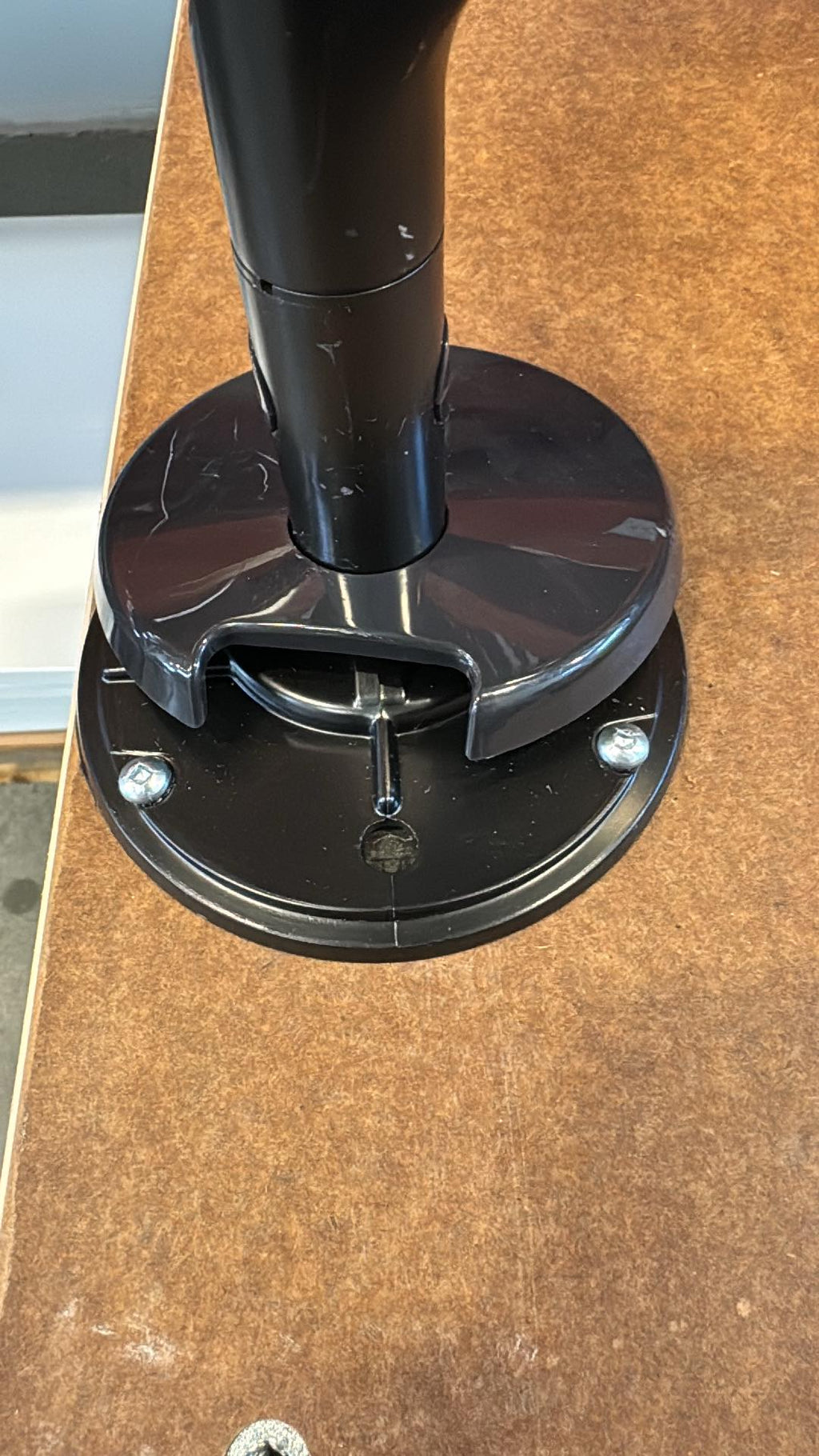 Humanscale M2 Monitor Arm – Top-Mount