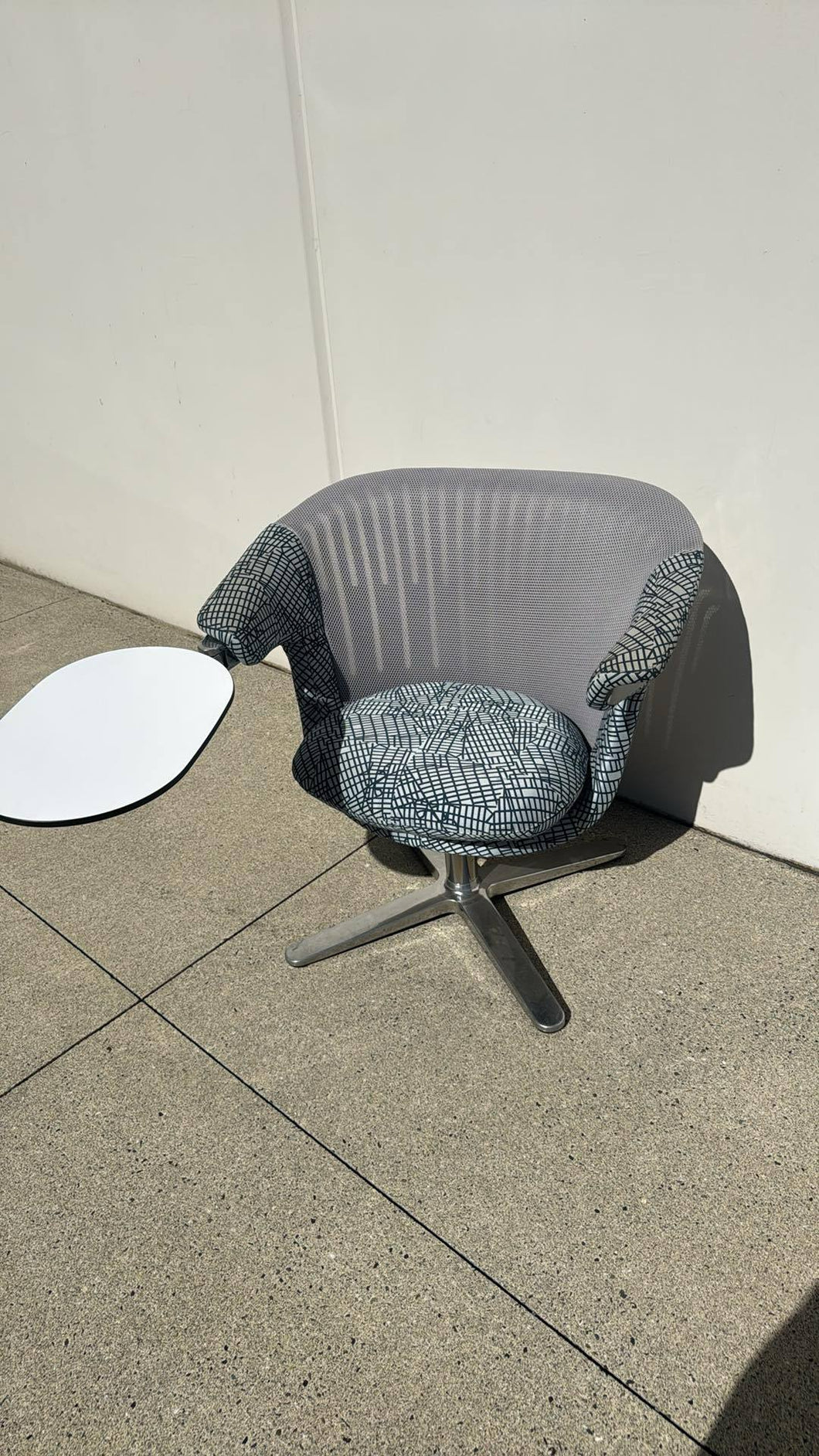 Used Steelcase i2i Lounge Chair