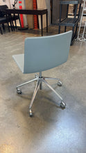 Load image into Gallery viewer, Used Andreu World &quot;Flex&quot; Design Side Chair
