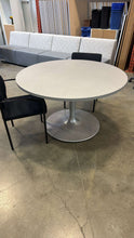 Load image into Gallery viewer, Used Steelcase 48&quot; Round Meeting Table
