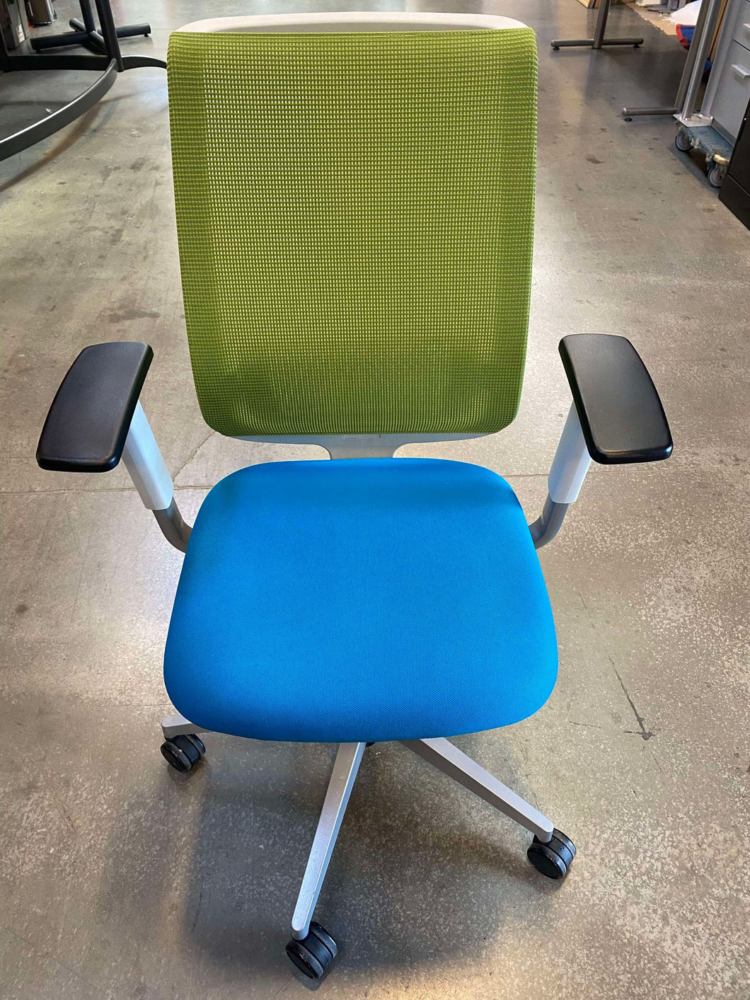 Like NEW Steelcase Reply Ergonomic Office Chair