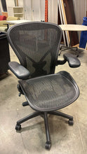 Load image into Gallery viewer, Used Herman Miller Aeron Office Chairs. Size B &amp; C
