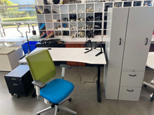 Load image into Gallery viewer, Like NEW Steelcase Reply Ergonomic Office Chair
