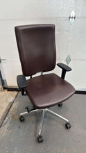 Load image into Gallery viewer, Used Boss Design &quot;Sona&quot; Executive Task Chair
