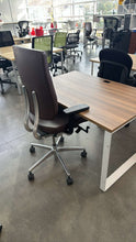 Load image into Gallery viewer, Used Boss Design &quot;Sona&quot; Executive Task Chair
