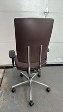 Load image into Gallery viewer, Used Boss Design &quot;Sona&quot; Executive Task Chair
