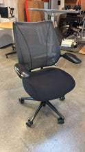 Load image into Gallery viewer, Used Humanscale Liberty Task Chair
