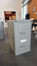 Load image into Gallery viewer, Used Global 2 Drawer File Cabinet w/ Key
