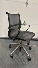 Load image into Gallery viewer, Used Herman Miller Setu Chairs
