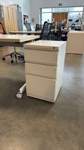 Load image into Gallery viewer, Used Herman Miller 3 Drawer Rolling Pedestals
