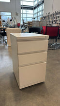 Load image into Gallery viewer, Used Herman Miller 3 Drawer Rolling Pedestals
