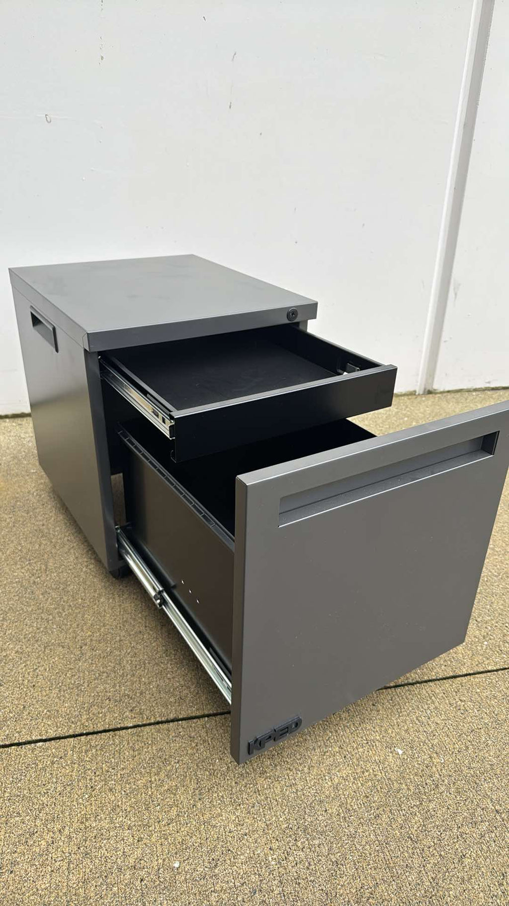KI Mobile Storage Pedestal - 18" x 15"