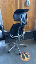 Load image into Gallery viewer, Used Humanscale Freedom Chair w/ Headrest
