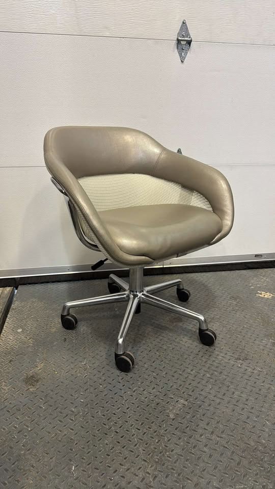 Steelcase Coalesse Bucket Lounge Chair