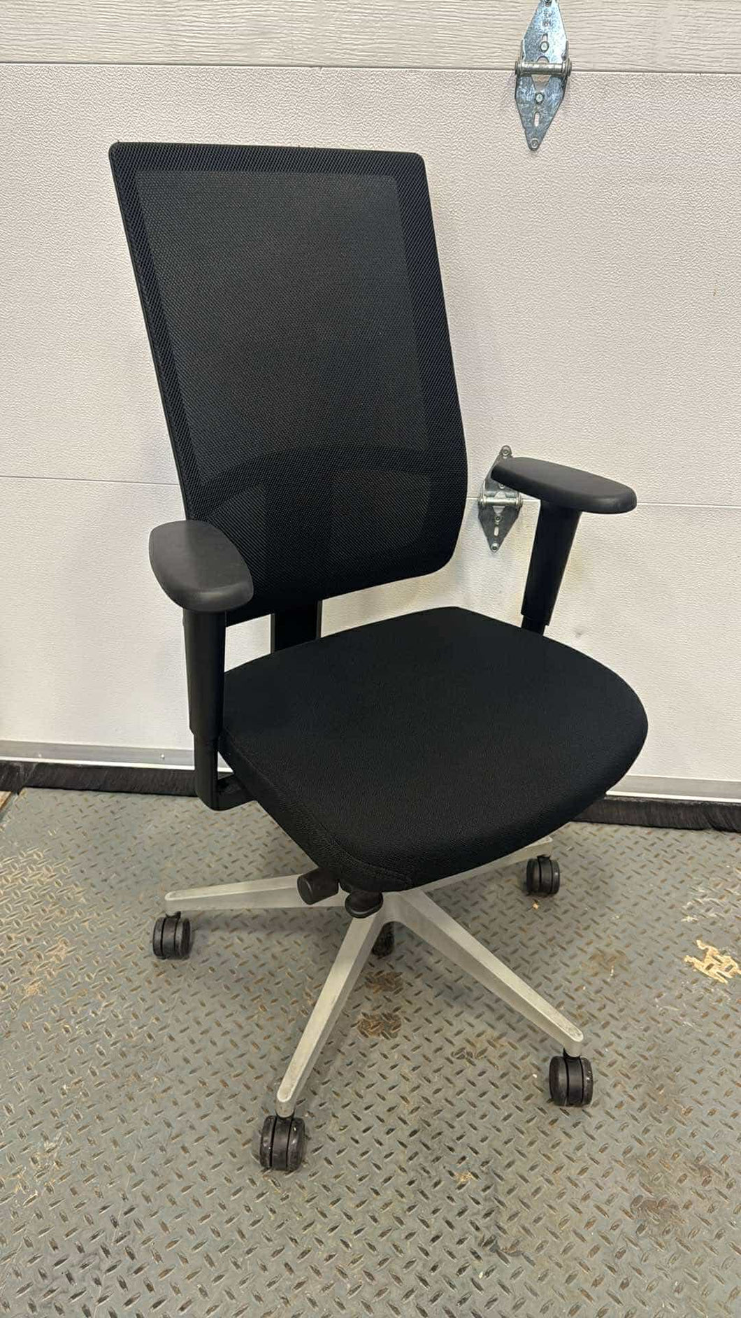 Used High Back Boss Design Ergonomic Chair