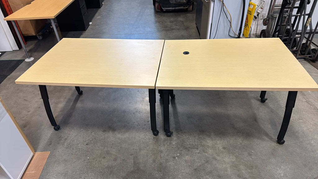 Herman Miller Everywhere Rolling Meeting Table - 48" x 36"