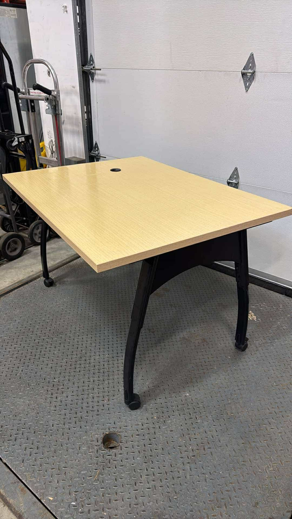 Herman Miller Everywhere Rolling Meeting Table - 48" x 36"