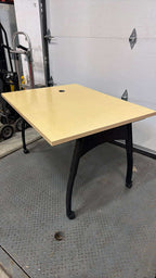 Herman Miller Everywhere Rolling Meeting Table - 48" x 36"
