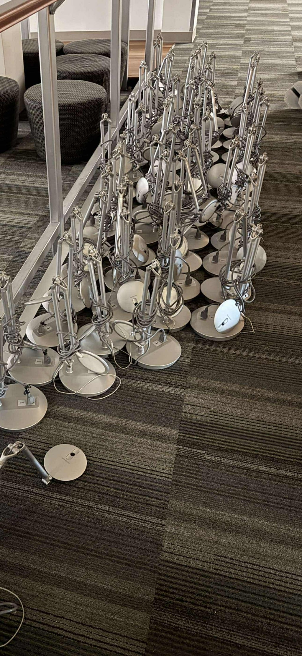 Humanscale Element Disc LED Task Light