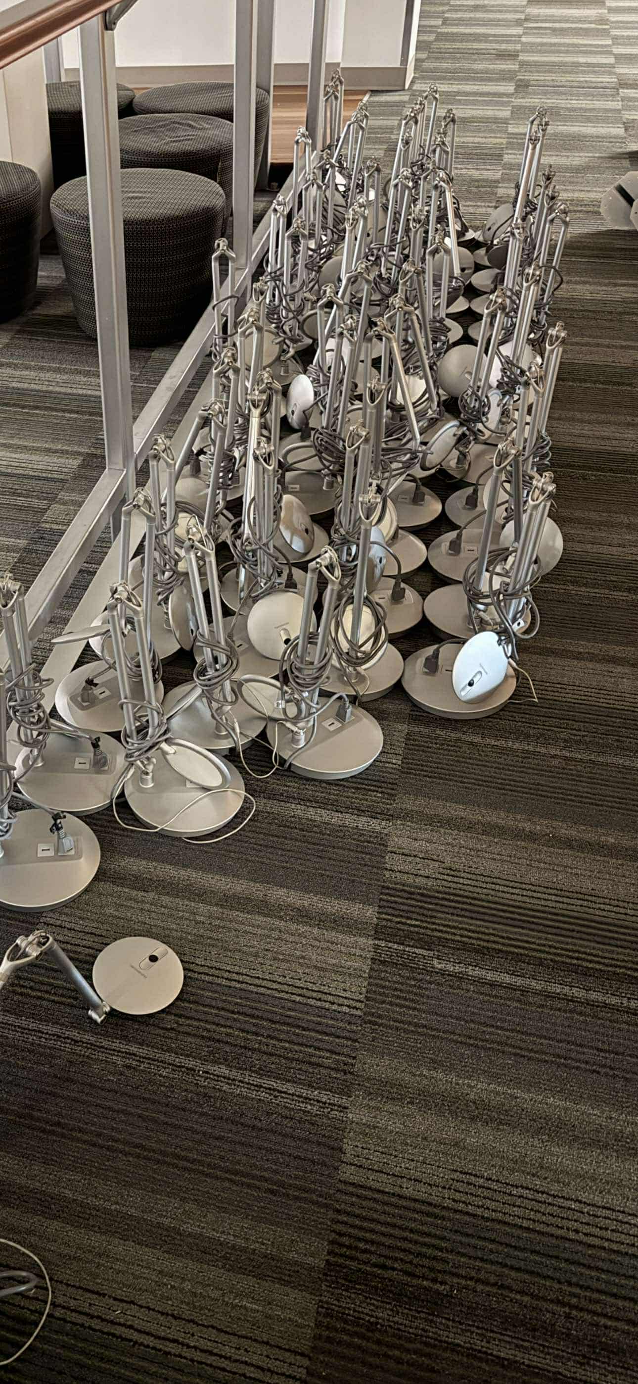 Humanscale Element Disc LED Task Light