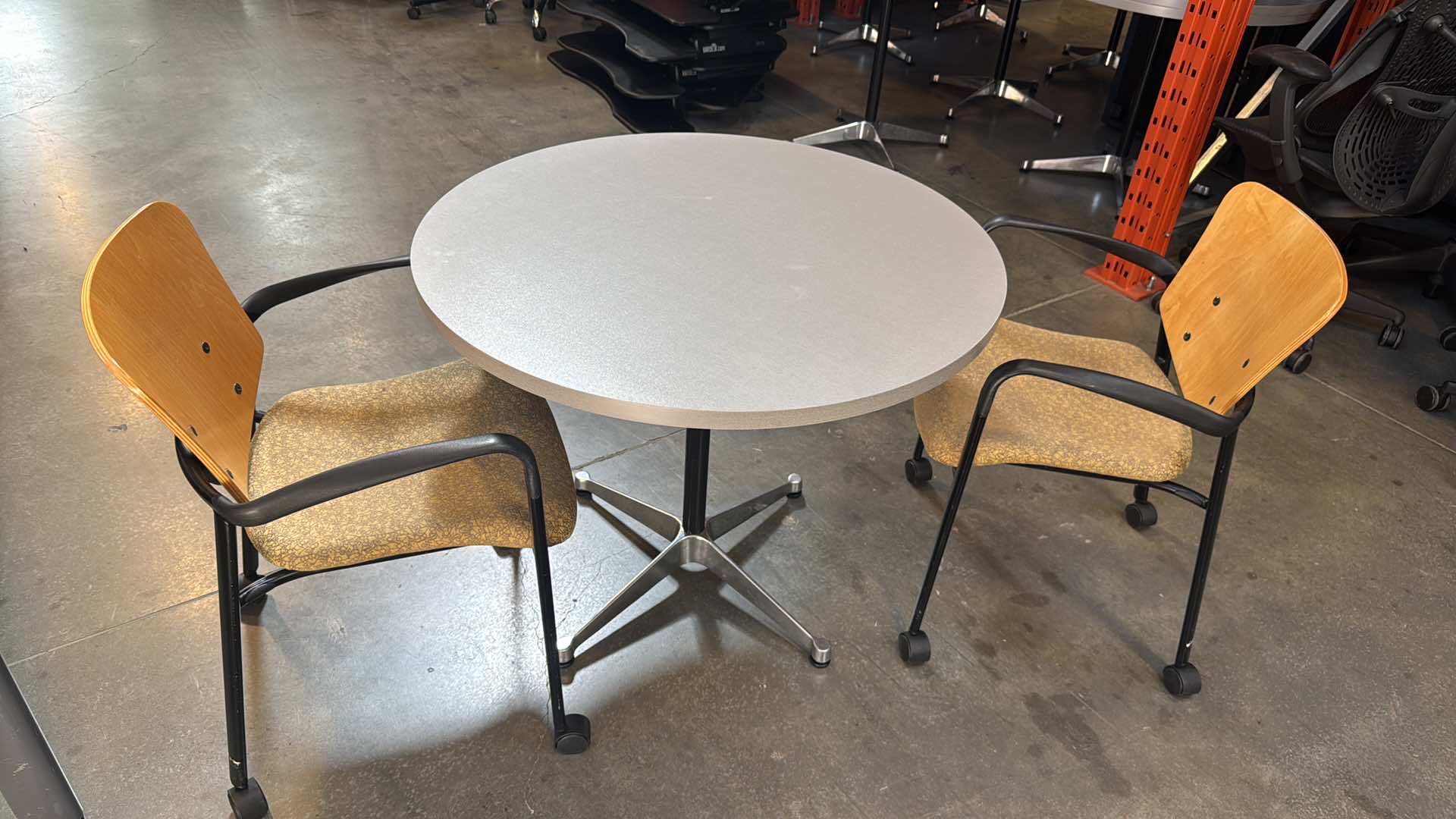 Herman Miller Round Table - 36"