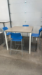 Steelcase Standing Height Table with 4 Global Sonic Stool (Full Set)