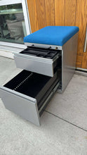 Load image into Gallery viewer, Used Herman Miller Ethospace Rolling Pedestal
