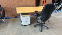 Load image into Gallery viewer, Used Steelcase 66x30 Desks
