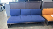 Load image into Gallery viewer, LIKE NEW! Designer Steelcase Lagunitas Lounge Set w/ Table

