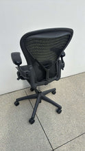 Load image into Gallery viewer, Used Herman Miller Aeron Classic Size B Chair
