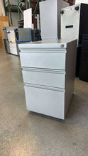 Load image into Gallery viewer, Used 3 Drawer Pedestal w/ Key

