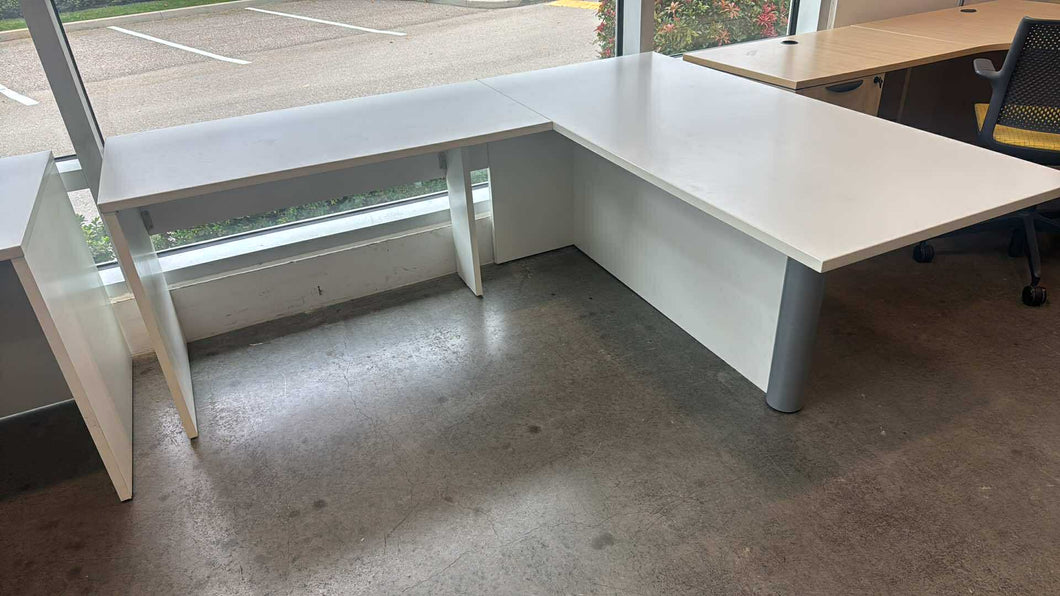 Used David Lane White L-Shape Desk