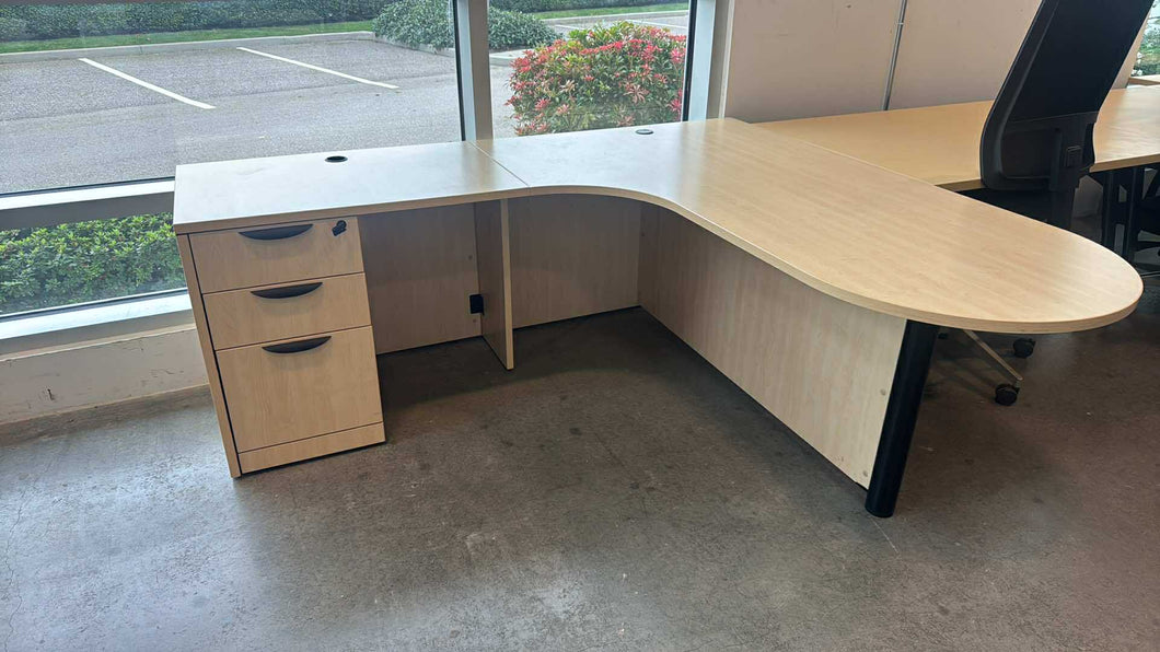 Used Bullet Top L-Shape Office Suite