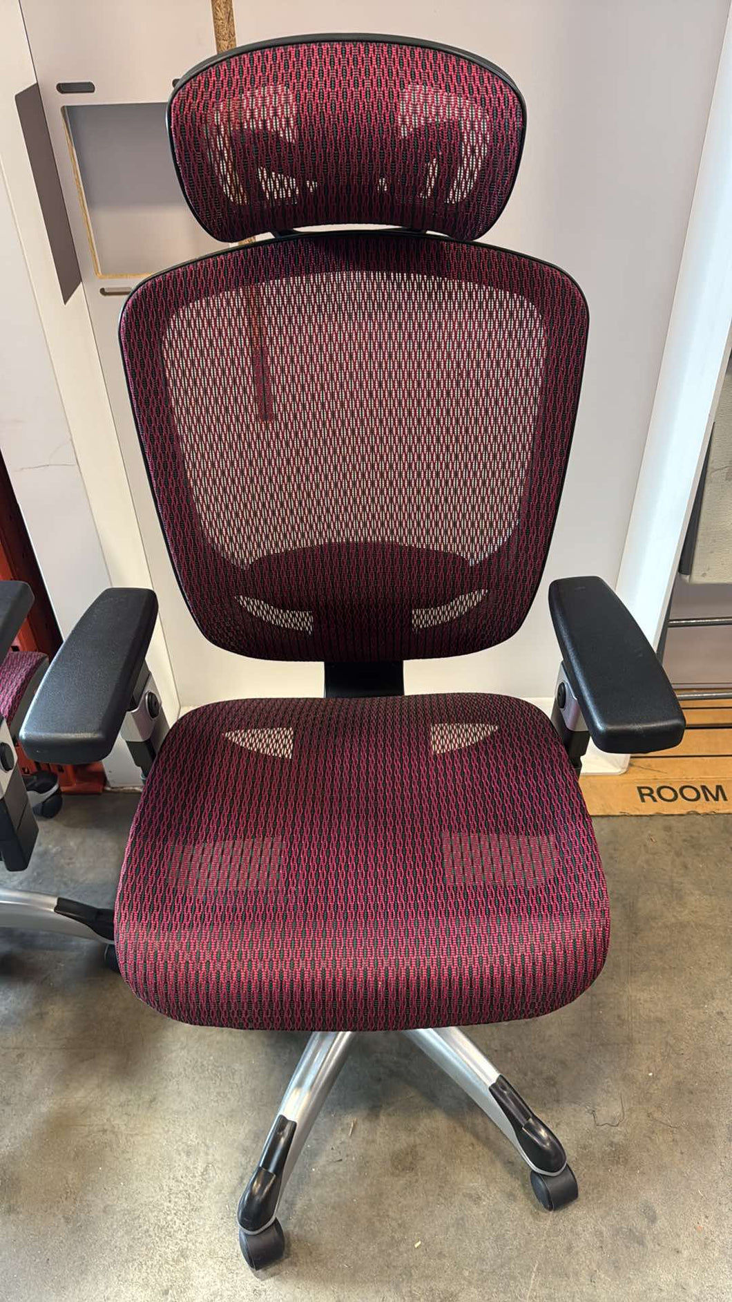 Used Staples Hyken Ergonomic Chair w/ Headrest