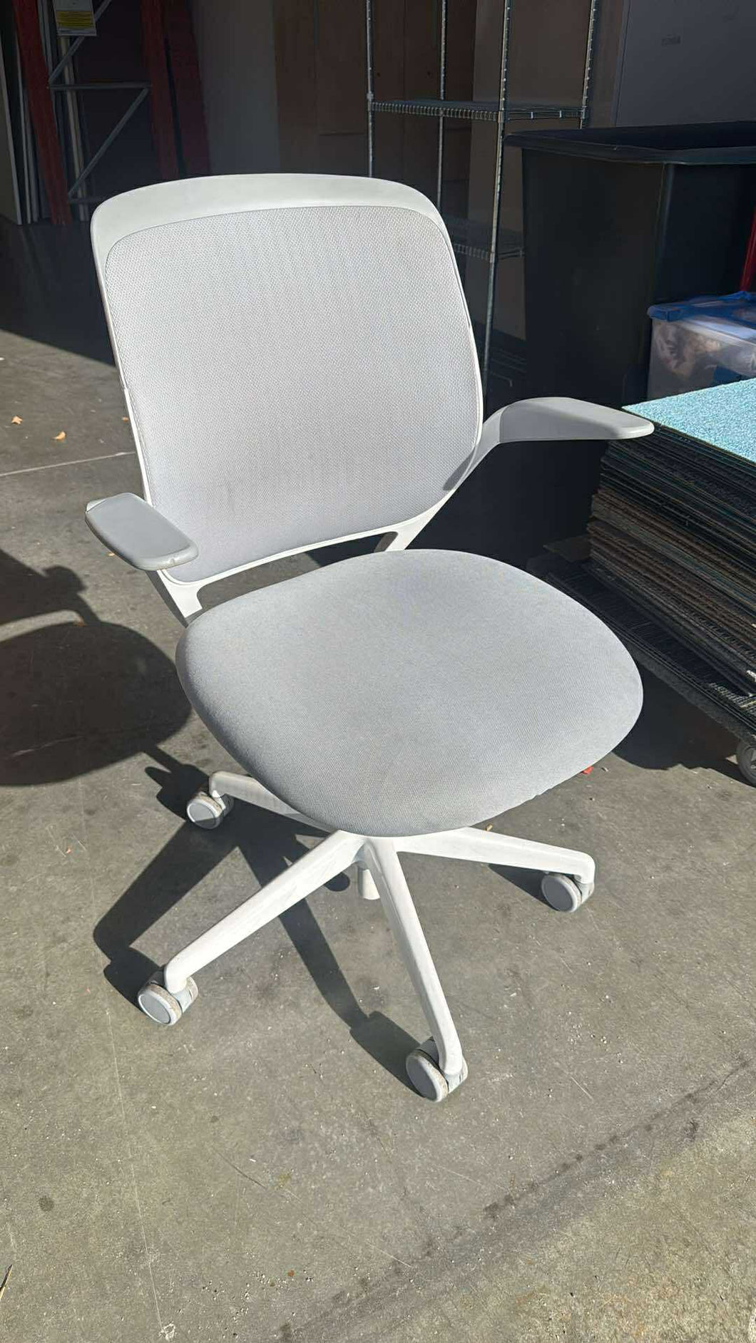 Used Steelcase Cobi Task Chair – Light Grey Frame and Mesh