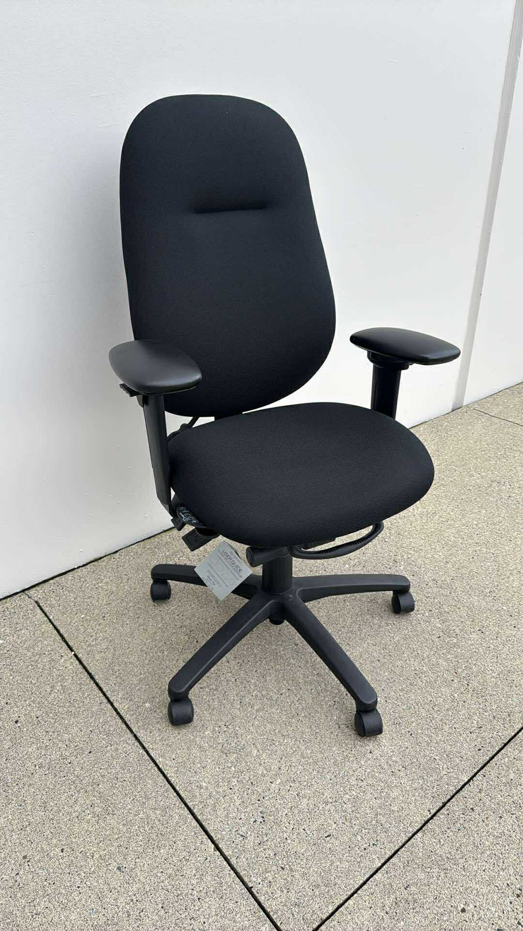 LIKE NEW! ergoCentric Ergonomic Task Chair – Adjustable with Air Lumbar